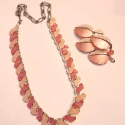 Vintage Pink Thermoset Choker Necklace & Lisner Brooch