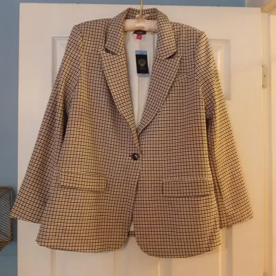Vince Camuto Women’s Large Plaid Blazer – New with Tags