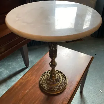 Pedestal Table