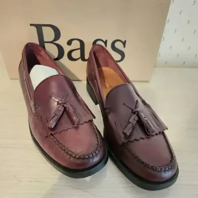 G. H. Bass Weejuns Women's Leather Loafers Size 9M
