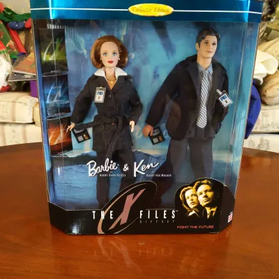 Barbie & Ken as The X-Files Agents Scully & Mulder Collector Set