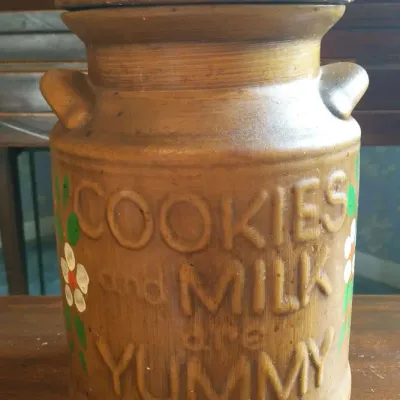 Vintage Ceramic “Cookies Are Yummy” Lidded Cookie Jar