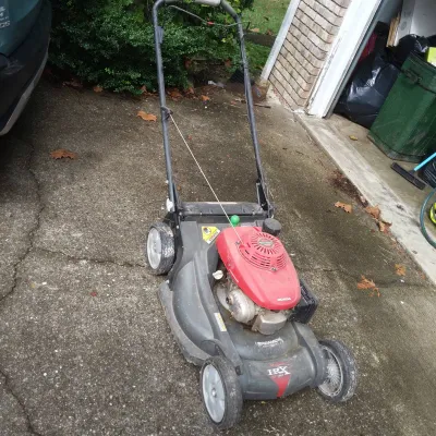 Honda Versamow HRX217 Self-Propelled Lawn Mower (#1)