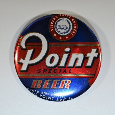 Sale Photo Thumbnail #118: Stevens Point Brewery Point Special Beer Pinback
