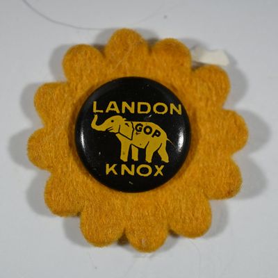 Sale Photo Thumbnail #335: Landon Knox Pinback w Felt Sunflower 3/4 - button 3/4