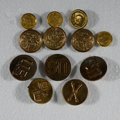 Sale Photo Thumbnail #336: Large Collection of US Military Buttons and Pins