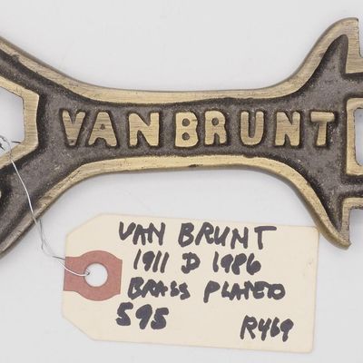 Sale Photo Thumbnail #595: 6.75''L "Van Brunt"