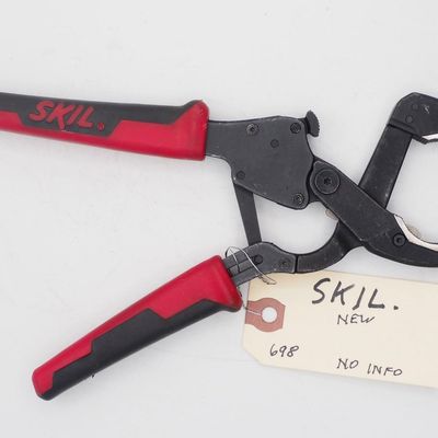 Sale Photo Thumbnail #697: 9.25''L "Skil" quick adjust plier wrench