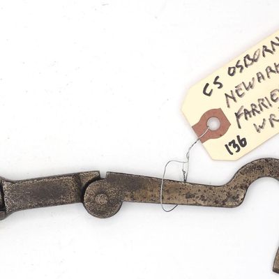 Sale Photo Thumbnail #136: 4''L C.S. Osborne saddle bag farriers adjustable