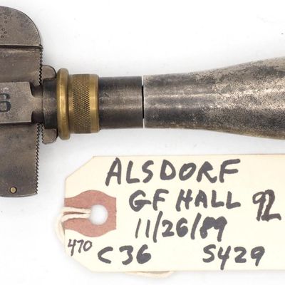 Sale Photo Thumbnail #470: 5.25''L Alsdorf (unmarked) RARE!