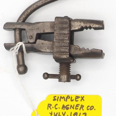 Sale Photo Thumbnail #115: 4.5''L Unmarked Simplex