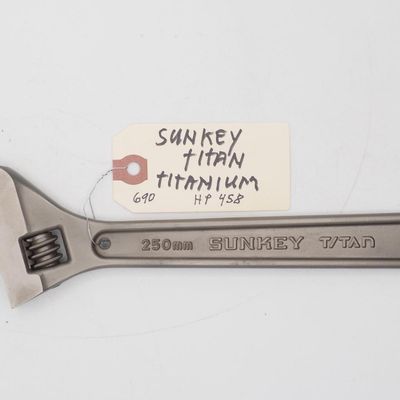 Sale Photo Thumbnail #689: 10.25''L "250MM Sunkey Titan"