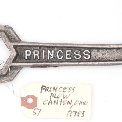 Sale Photo Thumbnail #57: 9.5''L "Princess" Plow Company