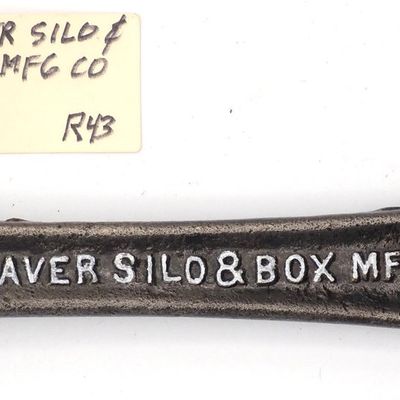 Sale Photo Thumbnail #36: 11''L "3/4 Beaver Silo & Box Mfg Co"