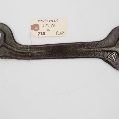 Sale Photo Thumbnail #732: 12.5''L Janesville Machine