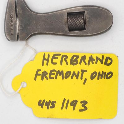 Sale Photo Thumbnail #445: 2.875''L "Herbrand", Fremont OH