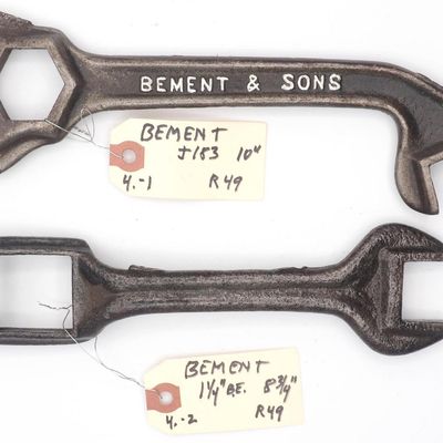 Sale Photo Thumbnail #4: (2) Wrenches