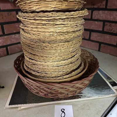 Sale Photo Thumbnail #5: Large Lot of Wicker Plate Holders
