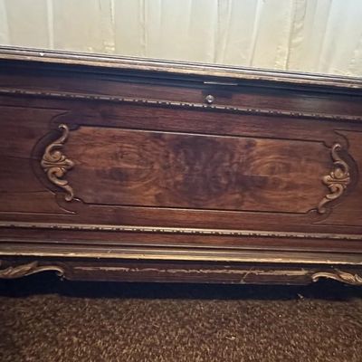 Sale Photo Thumbnail #51: 1940s Cedar Hope Chest Box