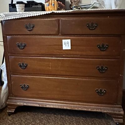 Sale Photo Thumbnail #46: Vintage Colonial Style 4-Drawer Dresser