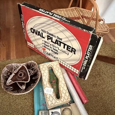 Sale Photo Thumbnail #100: Mixed Lot