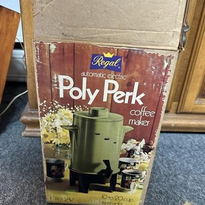Sale Photo Thumbnail #37: Regal Poly Perk Coffee Urn with Box