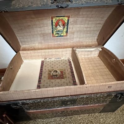 Sale Photo Thumbnail #105: Antique Dome Top Steamer Trunk w/ Tray