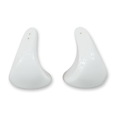 Sale Photo Thumbnail #561: A Pair of Wedgwood Hotelware Salt and Pepper Shakers