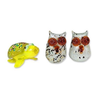 Sale Photo Thumbnail #280: 3pc Jeff Konesni Tidal Wave Glass Sea Turtle and Studio Art Glass Owls Assortment