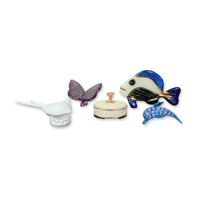 Sale Photo Thumbnail #266: 5pc Glass and Porcelain Animal Figurines and Lenox Box