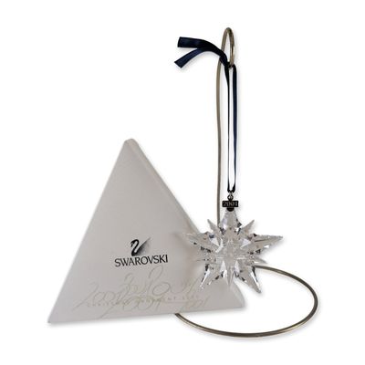 Sale Photo Thumbnail #517: Swarovski Crystal 2001 Annual Edition Christmas Snowflake Figurine