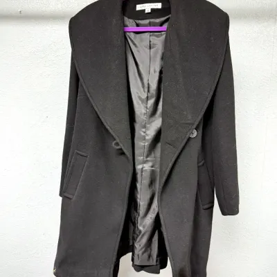 Sale Photo Thumbnail #864: Larry Levine black wool-blend women's winter coat featuring a wide shawl collar, side slit pockets, and a fabric tie belt.