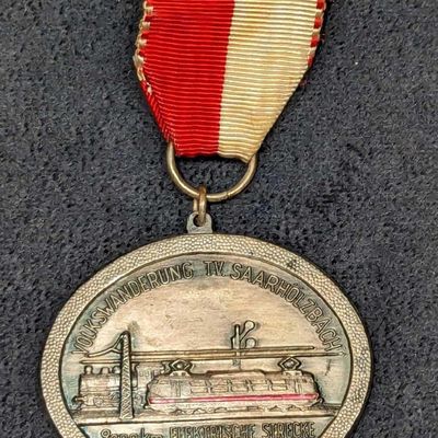 Sale Photo Thumbnail #266: 1975 Volkswanderung T.V. Saarholzbach Race Medal
