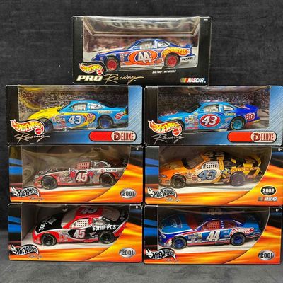 Hot Wheels Mattel Racing 1:24 Scale Die Cast NASCAR Race Stock Cars Collection Seven
