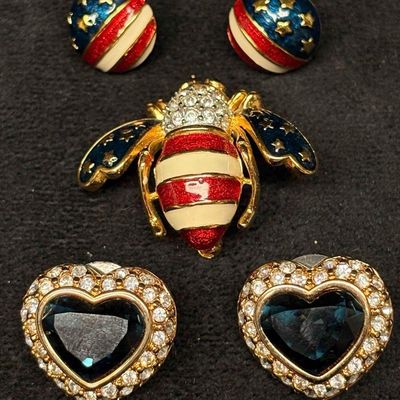 Joan Rivers Patriotic Bee Brooch and Clip-On Earrings Group 3pc F