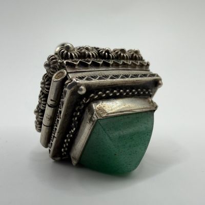 Sale Photo Thumbnail #289: Poison Style Filigree Hinged Silver Charm ER90