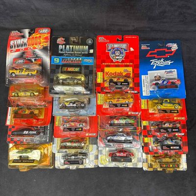 Sale Photo Thumbnail #263: Racing Champions 1:64 Scale Die Cast Replica Set of Twenty 20 Stock NASCAR Cars Grinch Kodak Toys