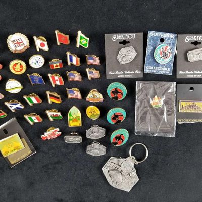 Sale Photo Thumbnail #138: Lot Of 42 State And Country Flag Pins And Keychain