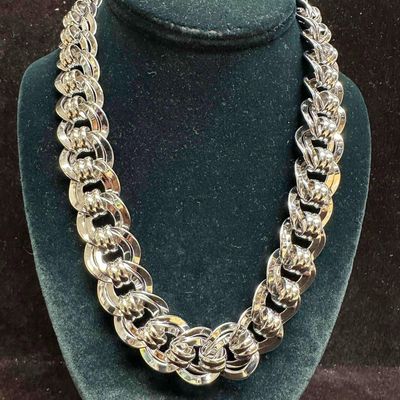 Sale Photo Thumbnail #166: Monet Heavy Double Link Curb Chain Silver Toned Necklace D80