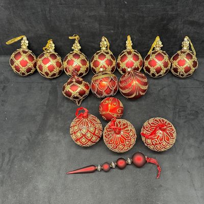 Sale Photo Thumbnail #325: Mixed Red Gold Christmas Ornament Lot Glass And Plastic Holiday Decor