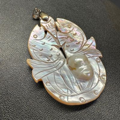 Hand-Carved Blister Pearl Pendant - Fish