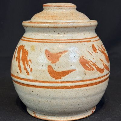 Kahmeyer, Ray (1930-2007) lidded jar, stoneware
