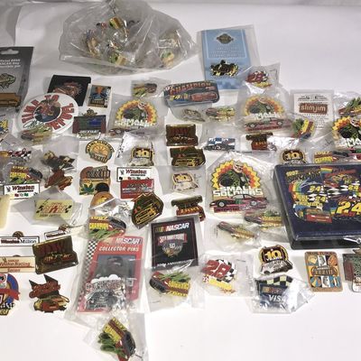 Sale Photo Thumbnail #358: NASCAR & Football Large Pins Collection