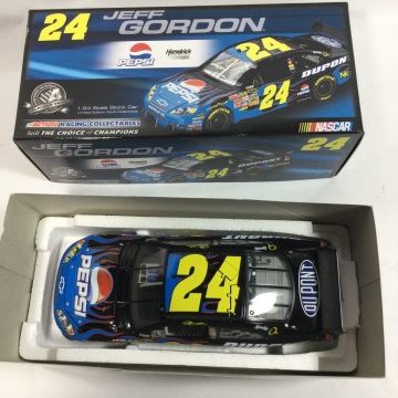 Sale Photo Thumbnail #211: Jeff Gordon #24 Pepsi DuPont Action Racing