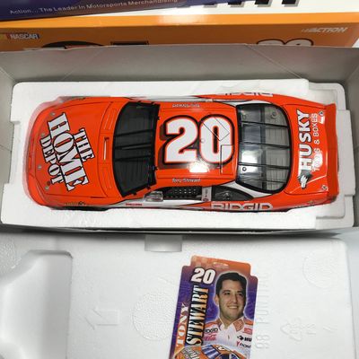 Sale Photo Thumbnail #269: Tony Stewart #20 Home Depot Pontiac 1:18 scale