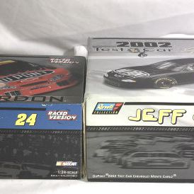 Sale Photo Thumbnail #403: Jeff Gordon Revell 2 Car Collection: 2002 Test Car