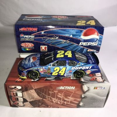 Sale Photo Thumbnail #302: Jeff Gordon #24 Pepsi / Shards 2004 Monte Carlo