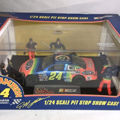 Sale Photo Thumbnail #311: Jeff Gordon Pit Stop Show Case