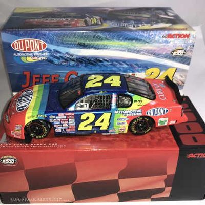 Sale Photo Thumbnail #303: Jeff Gordon #24 DuPont Bank 2000 Monte Carlo LE