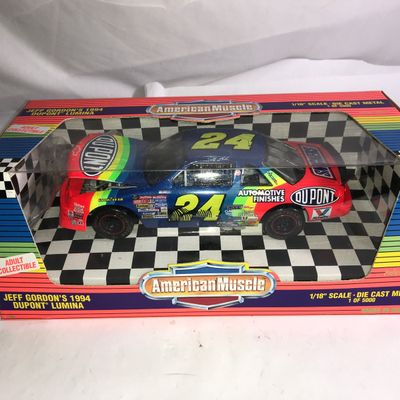 Sale Photo Thumbnail #317: Jeff Gordon #24 1:18 scale Diecast car